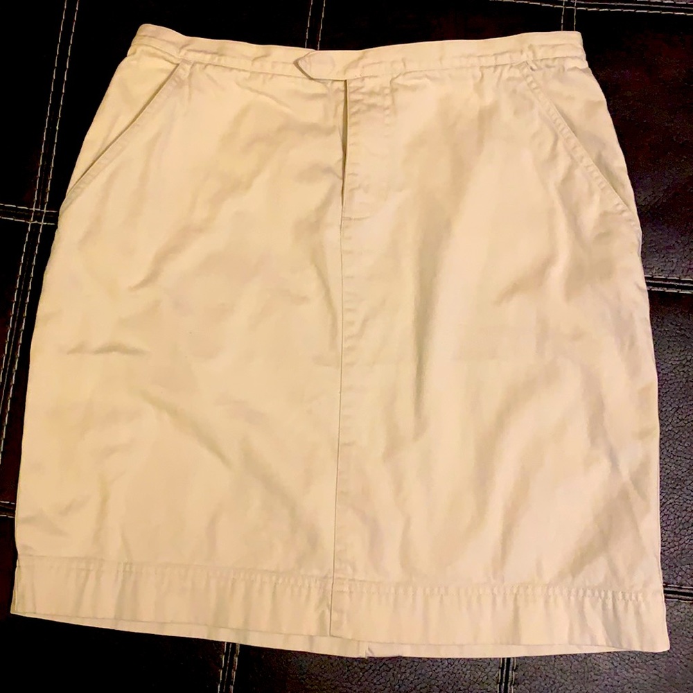 Khaki Tan Women’s Skirt Size 8 Perfect to pair with BOOTS